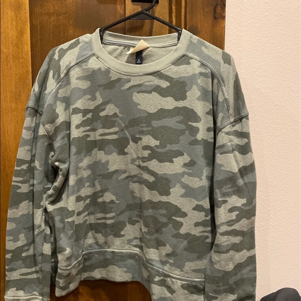 camo sweatshirt